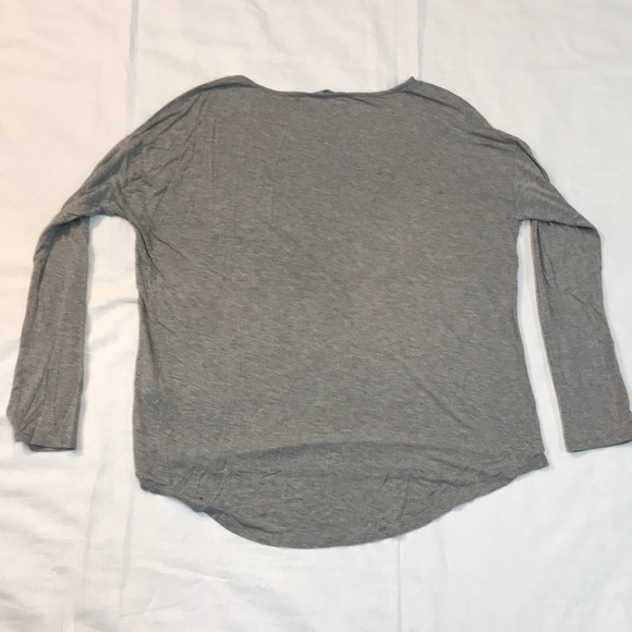 Last Chance!! Tahari gray high low hem long sleeved shirt - Picture 6 of 8